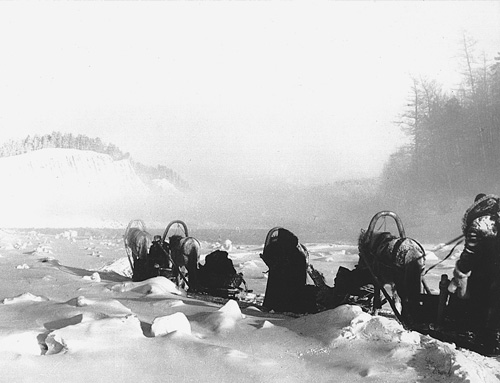 Зимняя дорога (зимник) к Усть-Илимской ГЭС (1963 г.) Зимняя дорога (зимник) к Усть-Илимской ГЭС (1963 г.)